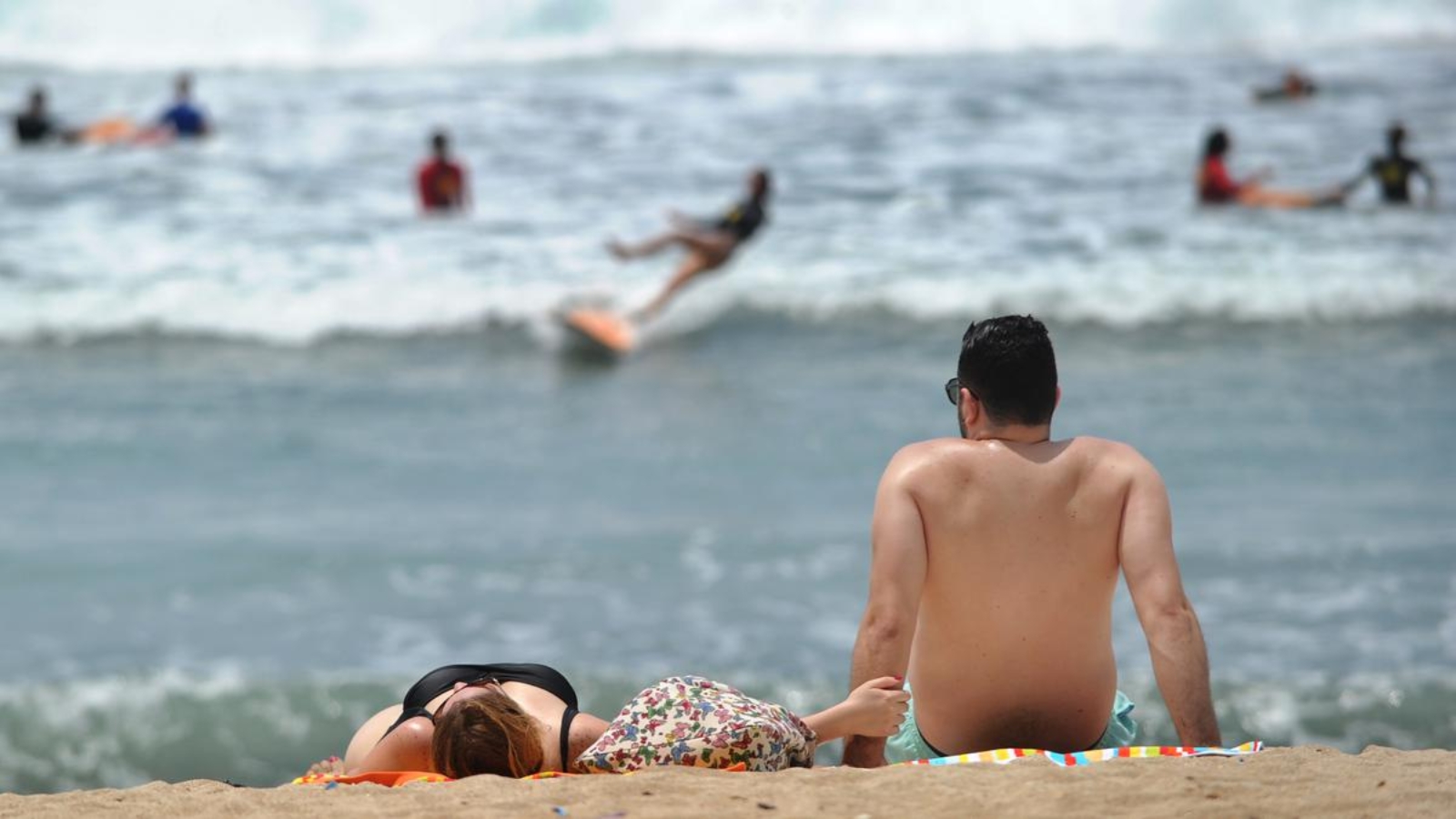 071584400_1546584906-20190104-Pantai-Kuta-Bali-AFP3.jpg