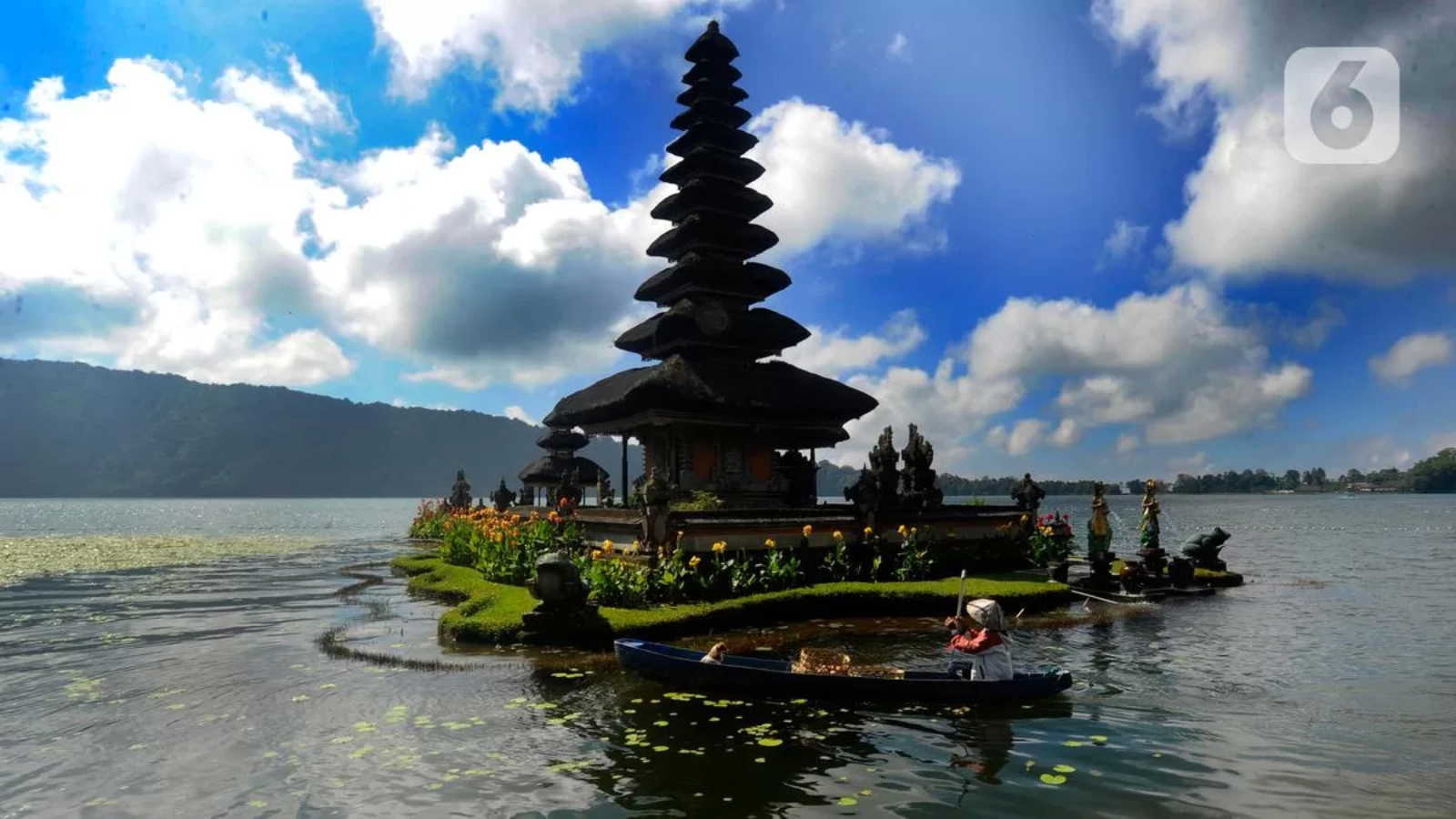 003688200_1682312744-20230424-Pura-Ulun-Danu-Bratan-Arbas-1.jpg