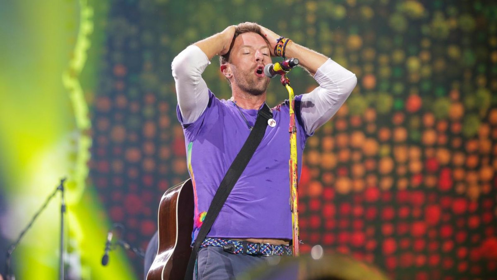 036590200_1502093751-Coldplay-Chris-Martin4.jpg