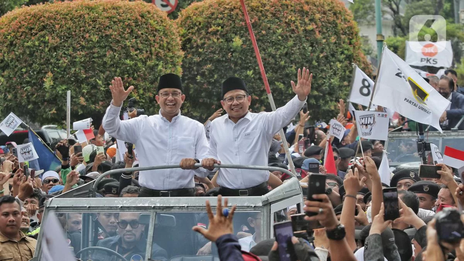 097464000_1697687121-bacapres_dan_bacawpres_Anis-Imin_mendaftar_ke_KPU-ANGGA_7.jpg