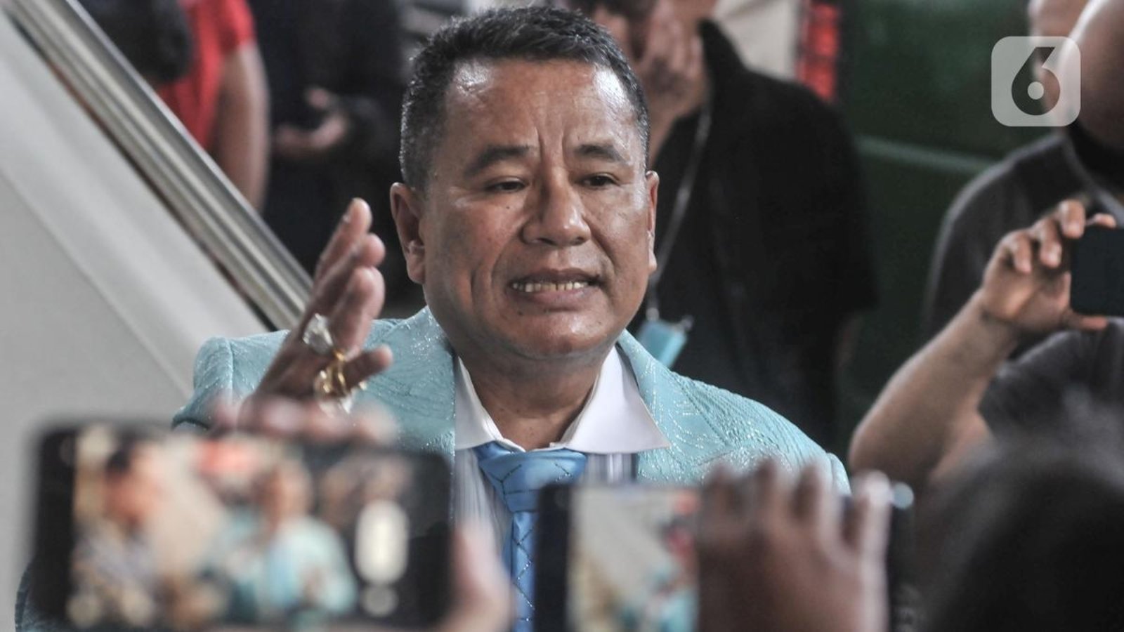 040397200_1673423950-Teddy_Minahasa_dkk_Tiba_di_Kejari_Jakarta_Barat-IQBAL_9.jpg