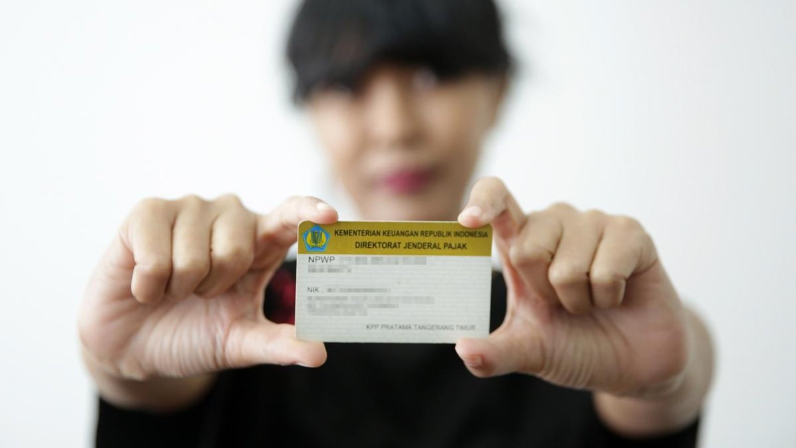 082071800_1702356592-NPWP__1__blur.jpg