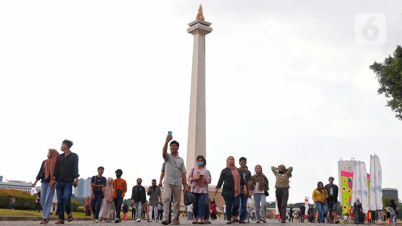 070706200_1688119106-Libur-Idul-Adha-di-Monas-Angga-1.jpg