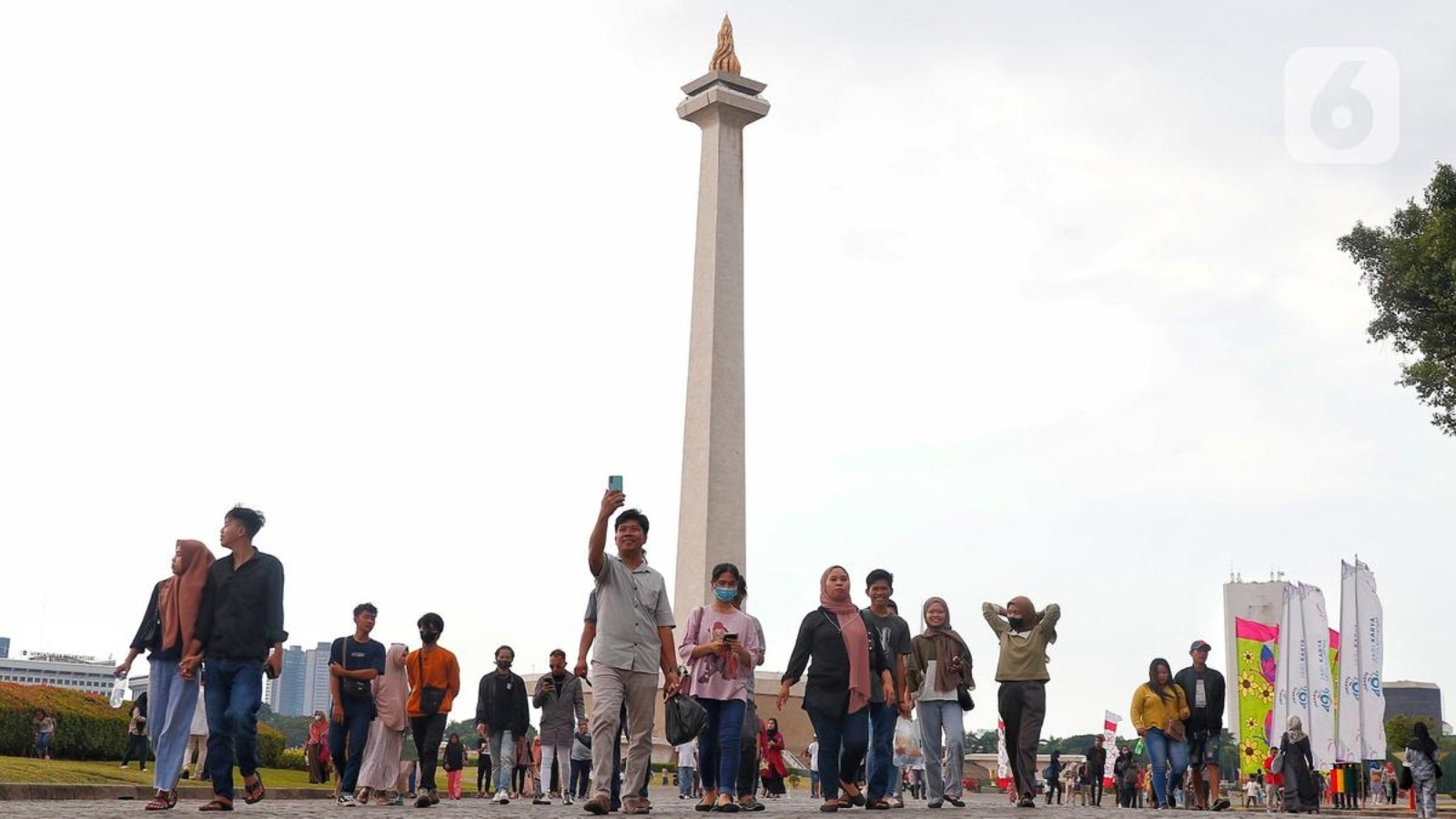 070706200_1688119106-Libur-Idul-Adha-di-Monas-Angga-1.jpg