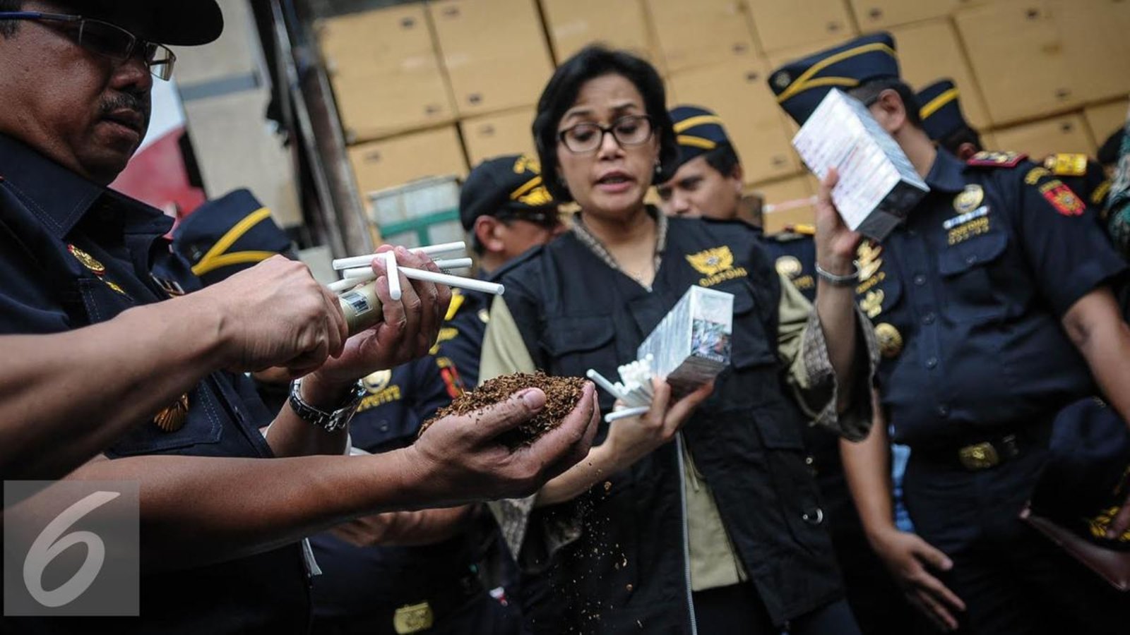 026434900_1475232908-20160930-Bea-Cukai-Rilis-Temuan-Rokok-Ilegal-Jakarta-Faizal-Fanani-03.jpg