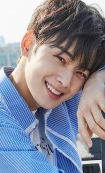 046678200_1587712683-cha-eunwoo-astro-540x360.jpg