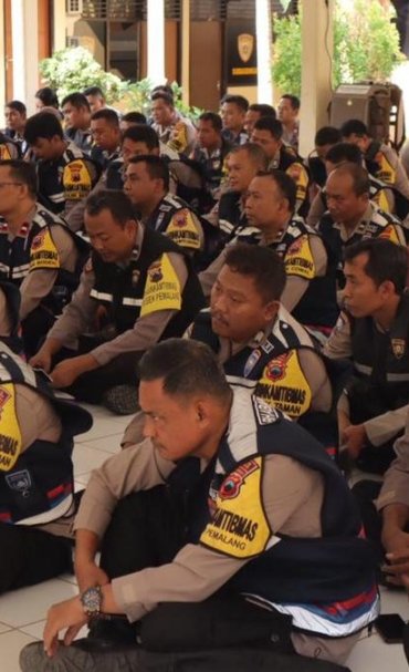 036017900_1700230662-BHABINKAMTIBMAS_PEMALANG.jpg