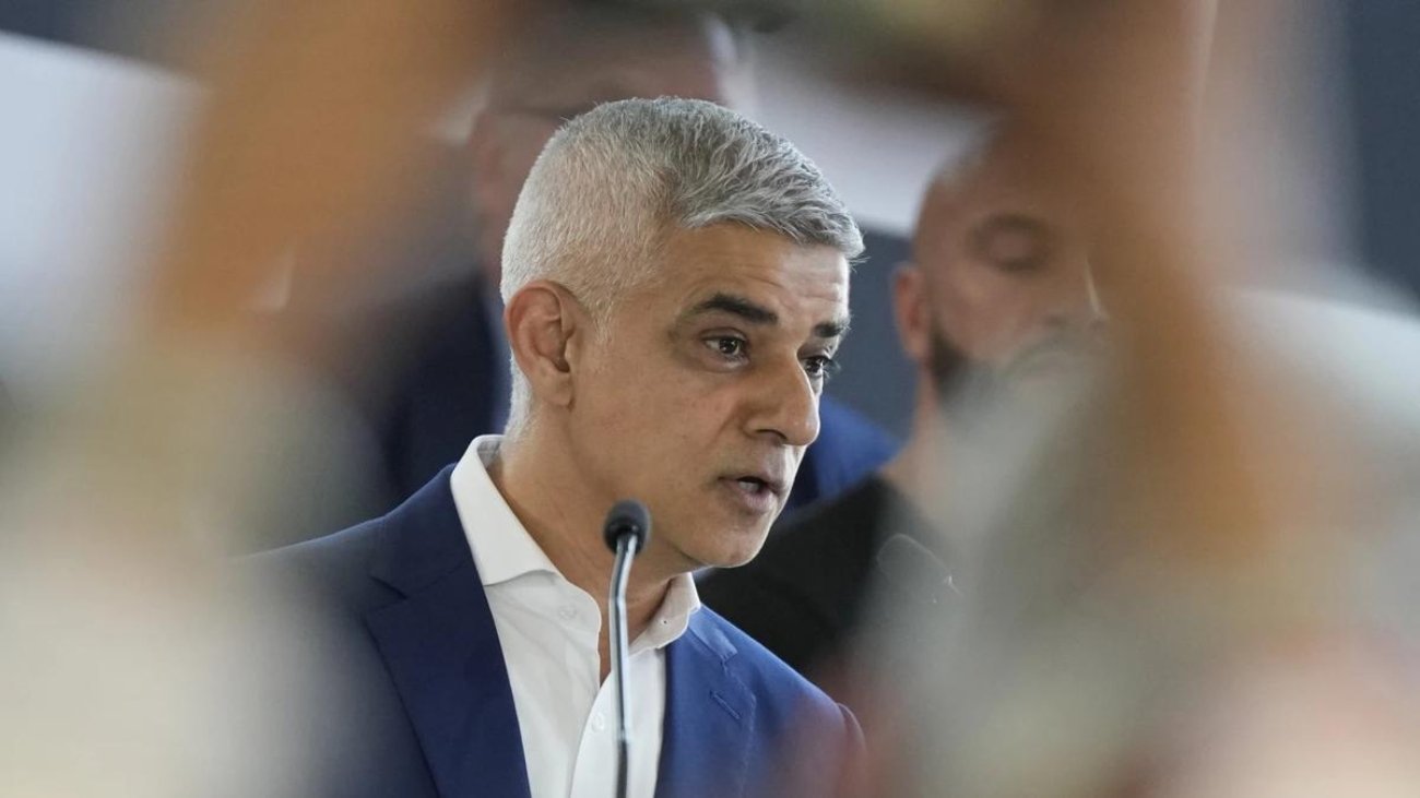 043752100_1714883596-sadiq_khan.jpg