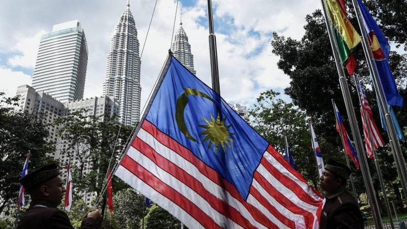 072032300_1560331291-03-21-malaysian-flag.jpg